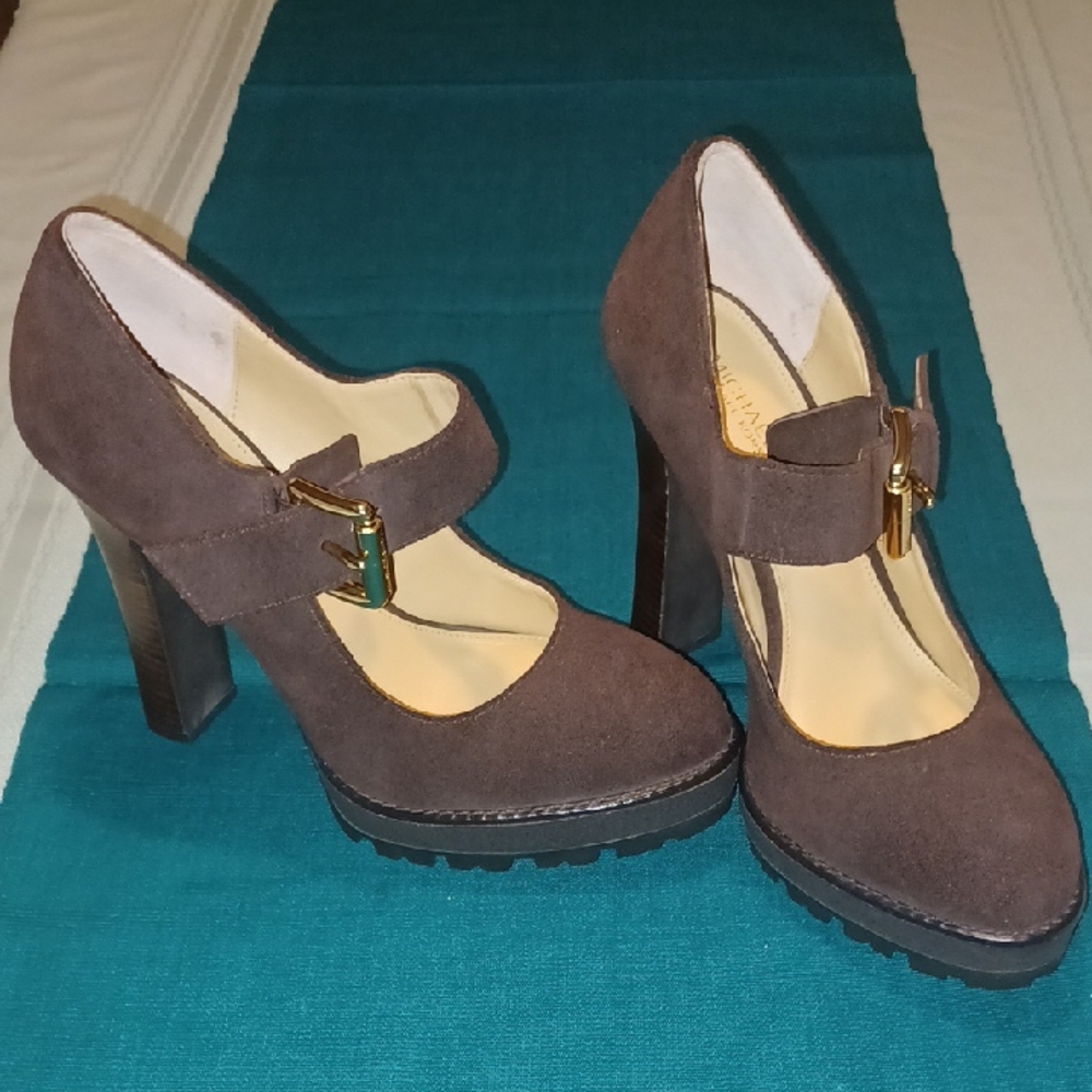 NEW Micheal Kors Chocolate Suede Platform Heels